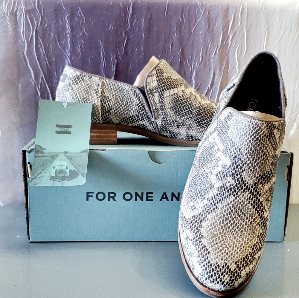 TOMS shoes